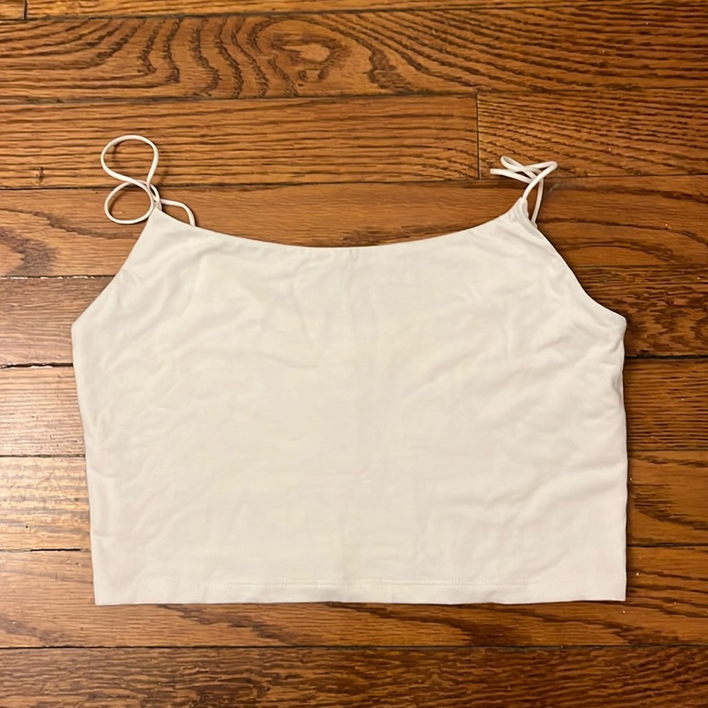 Aritzia Wilfred Free White Cropped Tank Top
